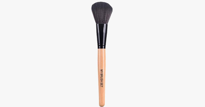 BowLift | Powder Makeup Brush - Made from synthetic fibers - Full &amp; round shape - For loose and pressed powder products - Perfect for foundations, blush &amp; bronzer
