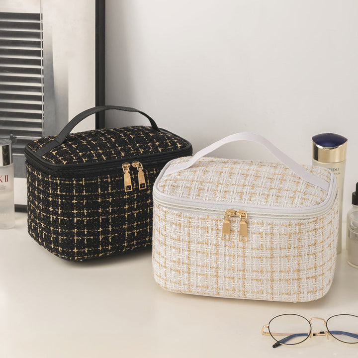 Stylish Quilted Cosmetic Case Bowlift