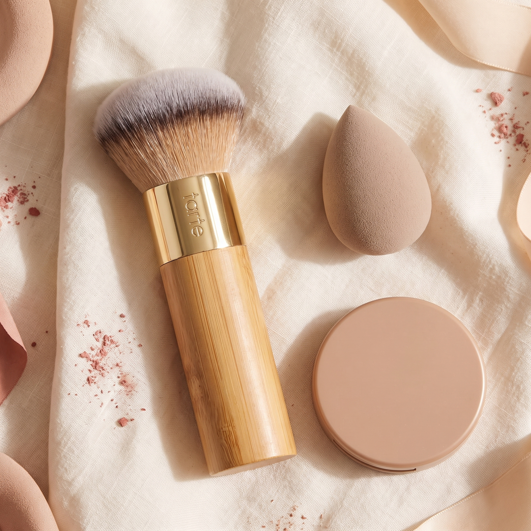 Wren Dense Buffing Makeup Brush Soft Synthetic Fibres for Streak Free Foundation Concealer and Cream Blush
