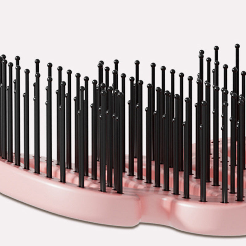 BowLift | Curved hairbrush with ventilation